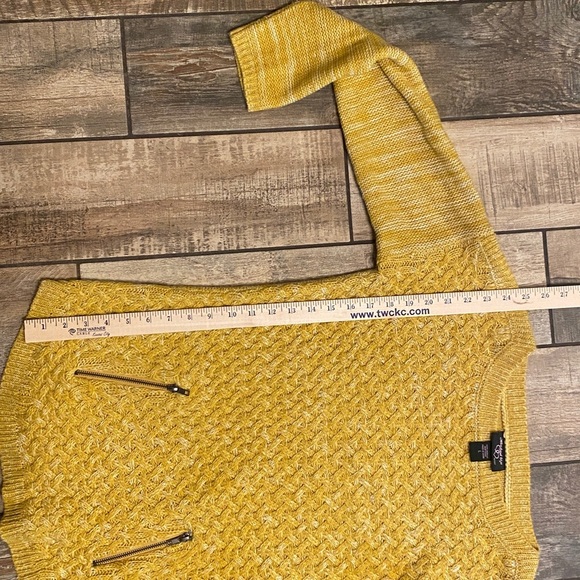 Hooked Up by IOT Mustard Knit Sweater - Picture 9 of 10